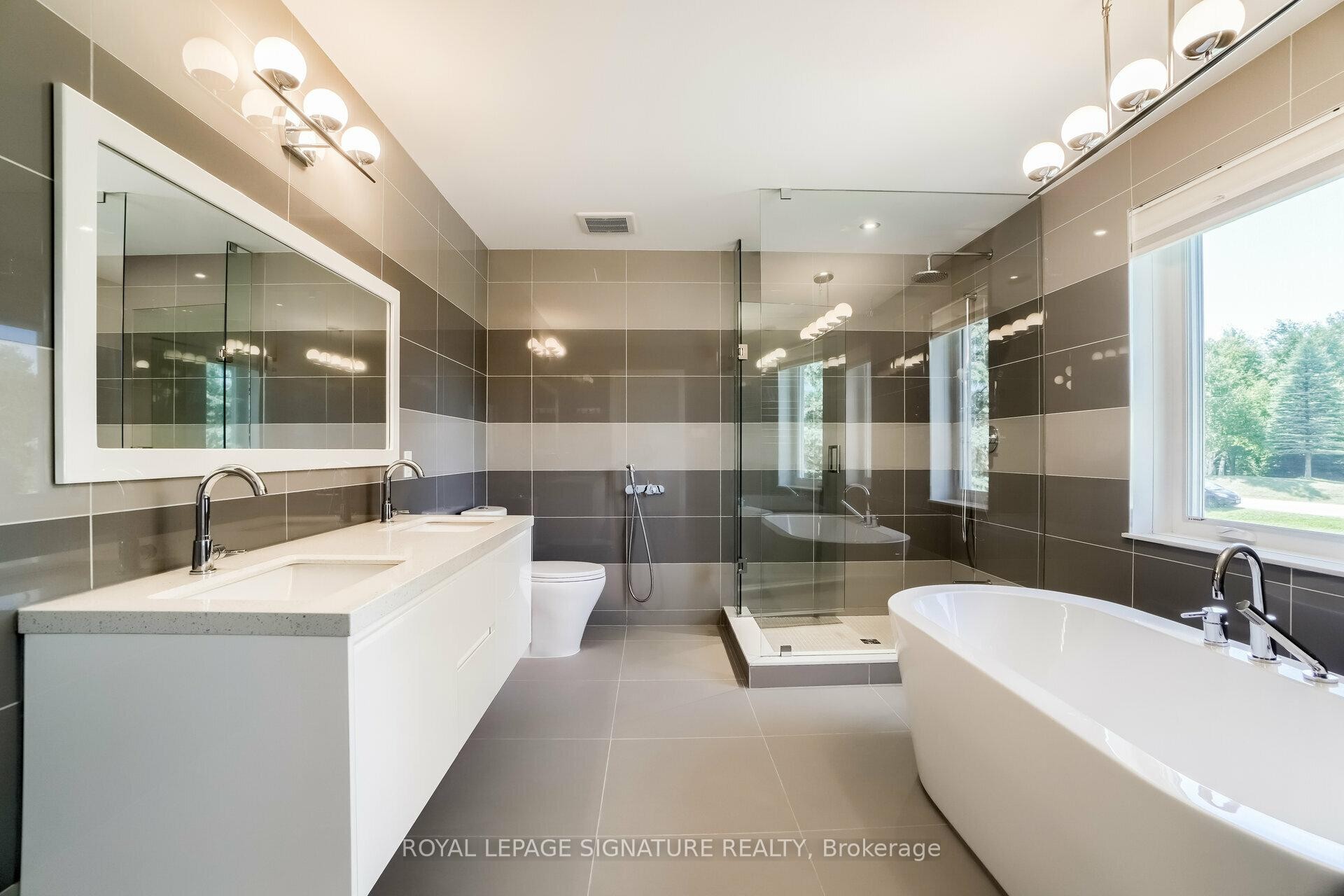 9 Elite Road, Caledon, ON - Indoor Photo Showing Bathroom