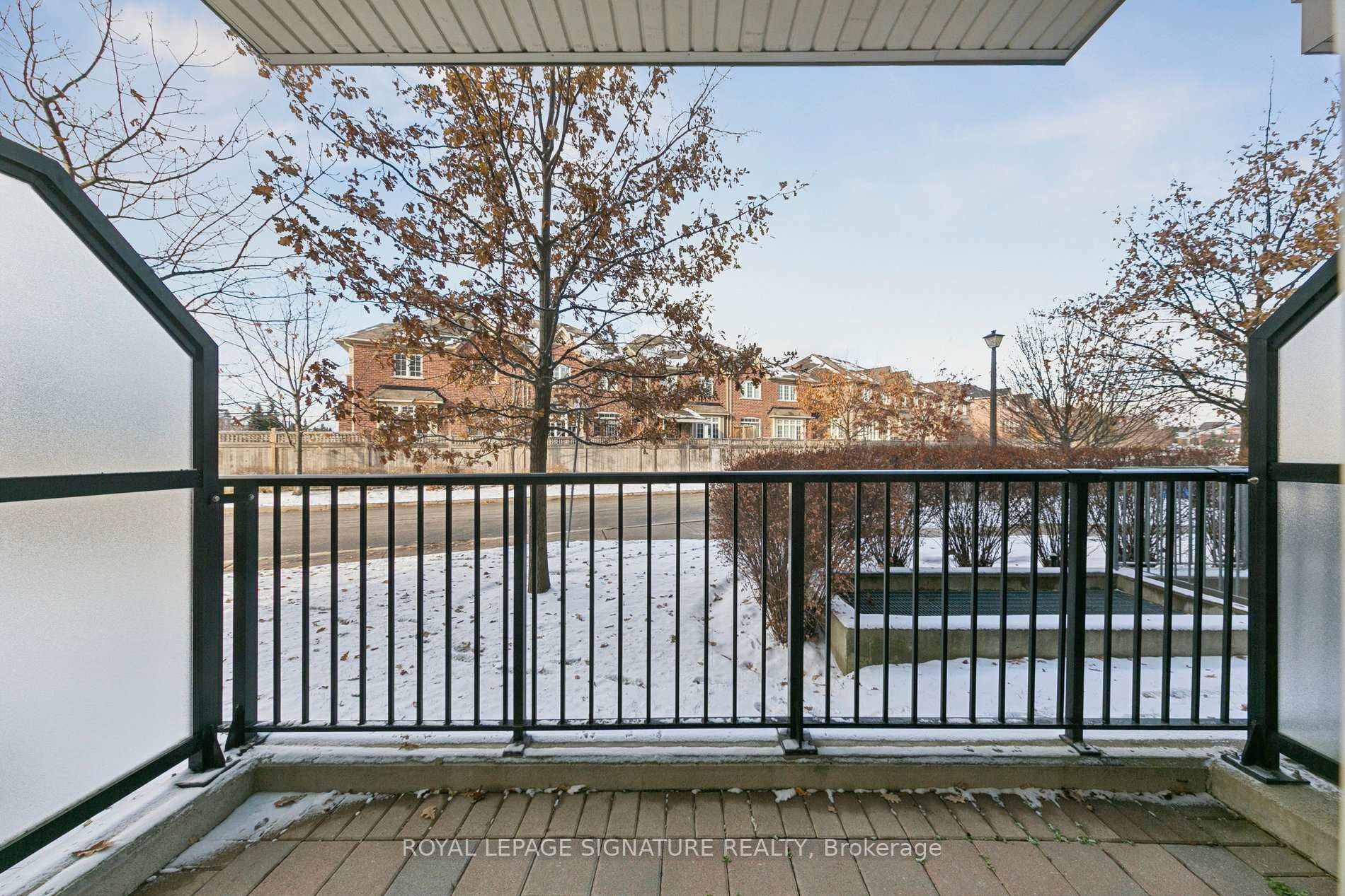 110-5705 Long Valley Road, Mississauga, ON - Outdoor