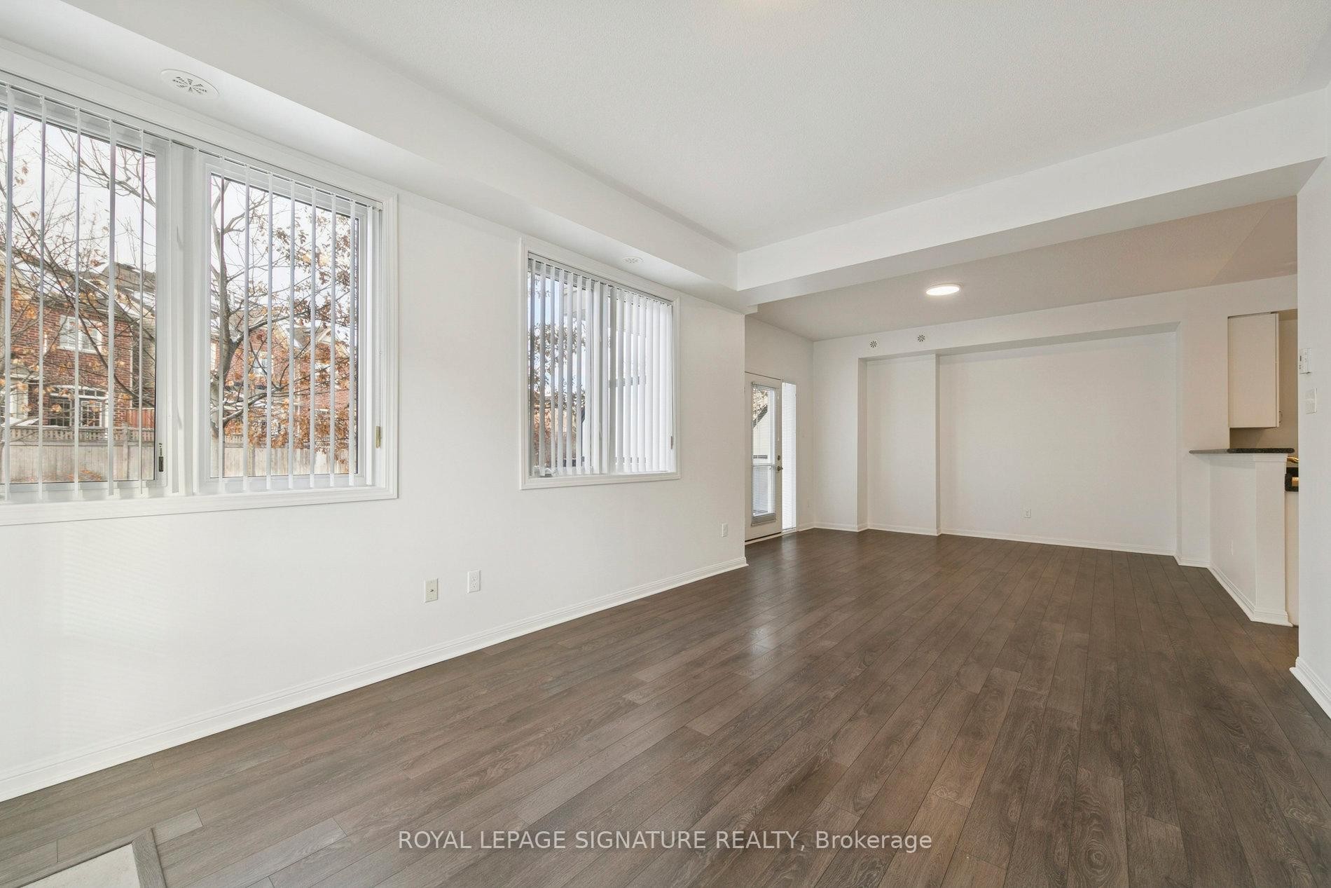 110-5705 Long Valley Road, Mississauga, ON - Indoor Photo Showing Other Room