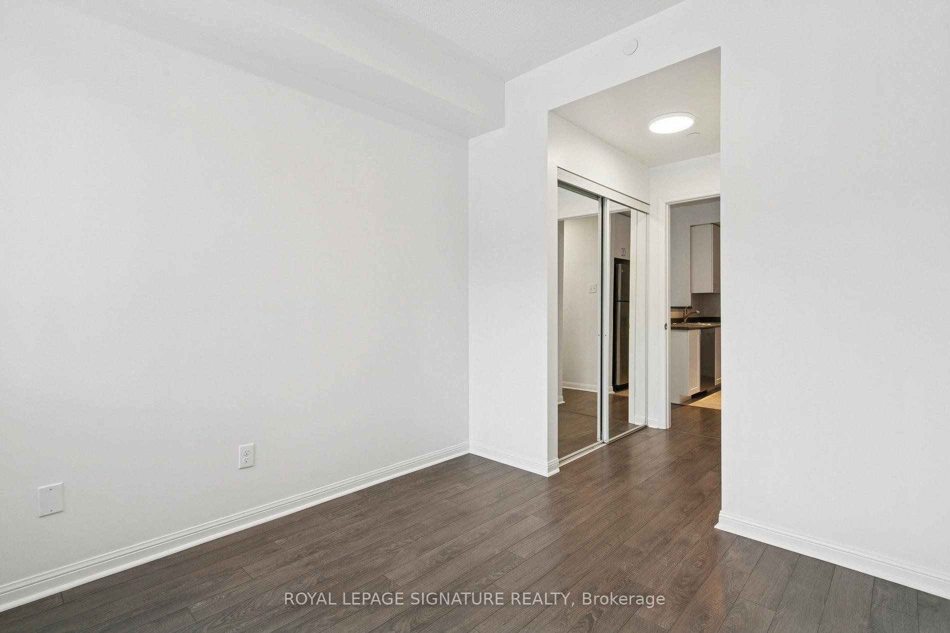 110-5705 Long Valley Road, Mississauga, ON - Indoor Photo Showing Other Room