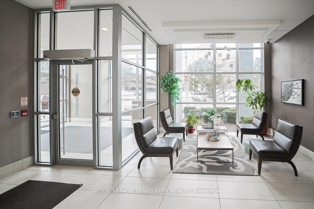 411-275 Yorkland Road, Toronto, ON - Indoor Photo Showing Other Room