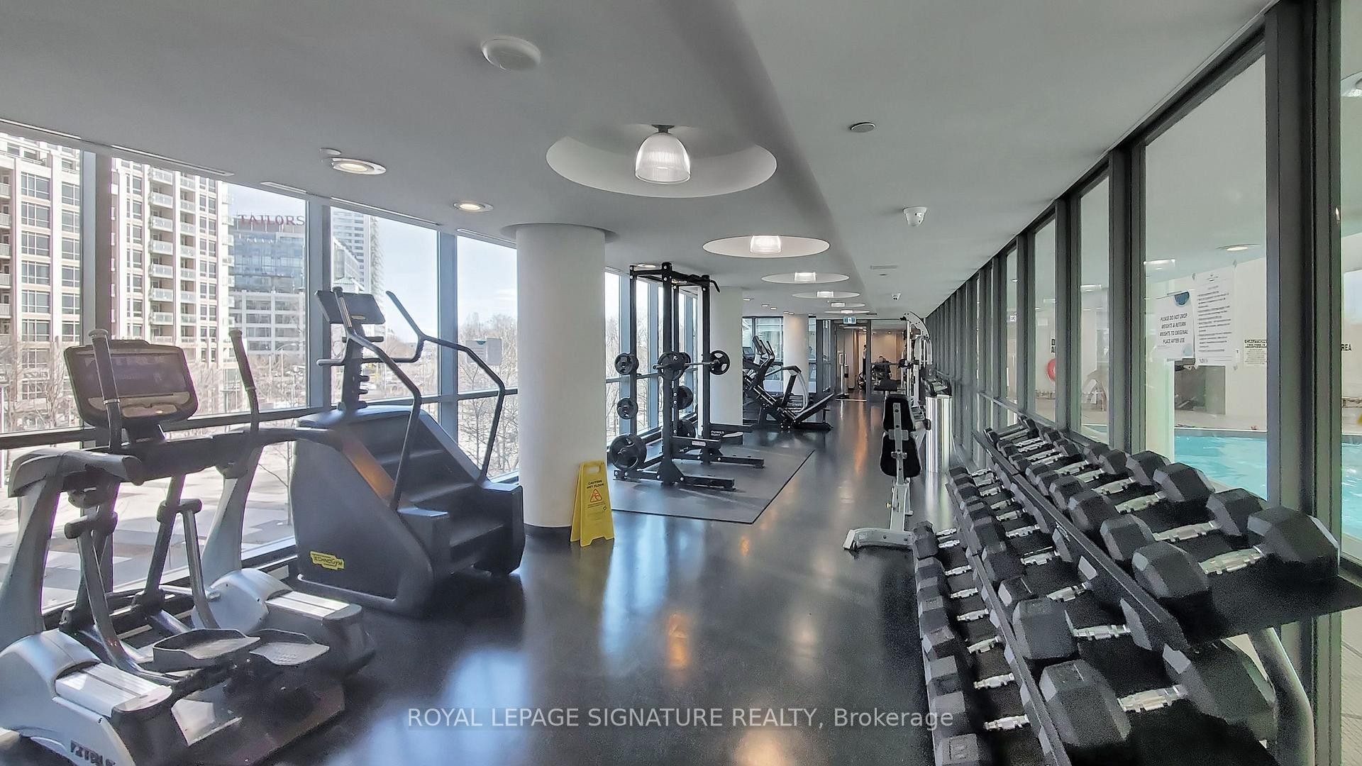 3403-215 Fort York Boulevard, Toronto, ON - Indoor Photo Showing Gym Room