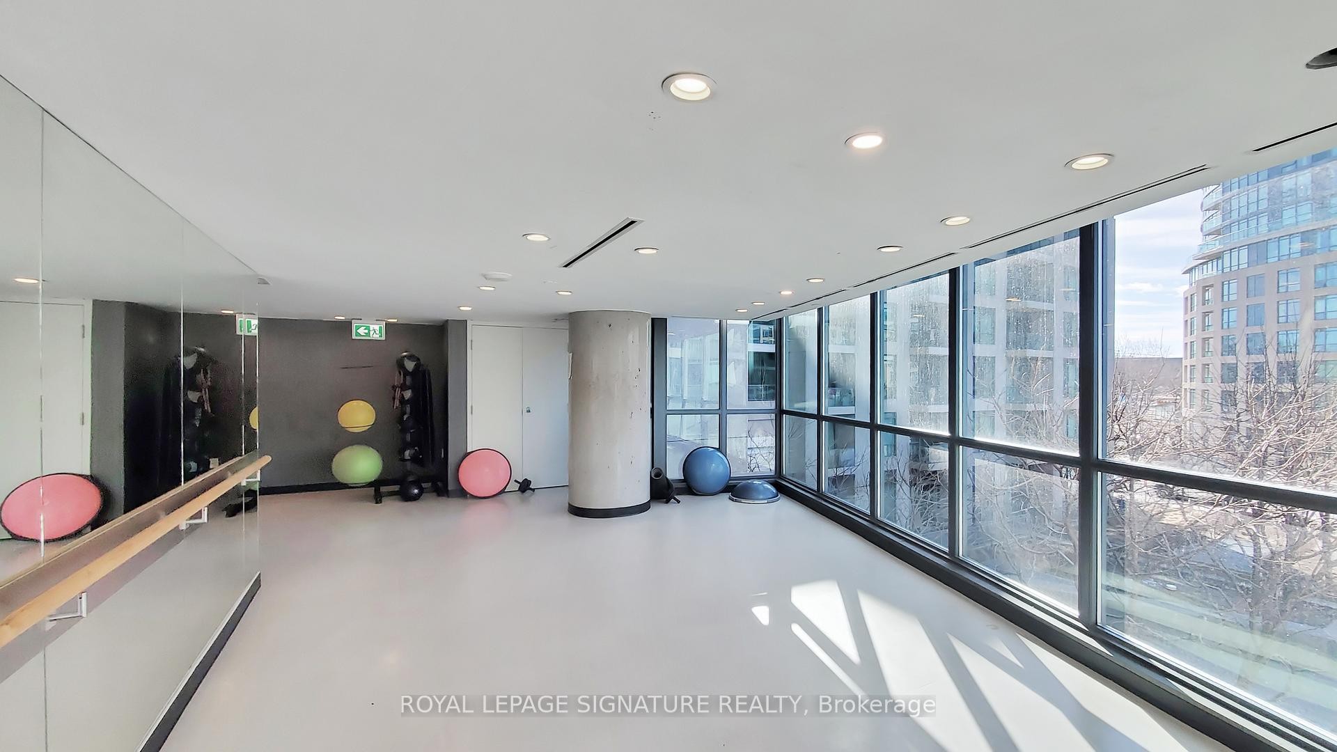 3403-215 Fort York Boulevard, Toronto, ON - Indoor Photo Showing Other Room