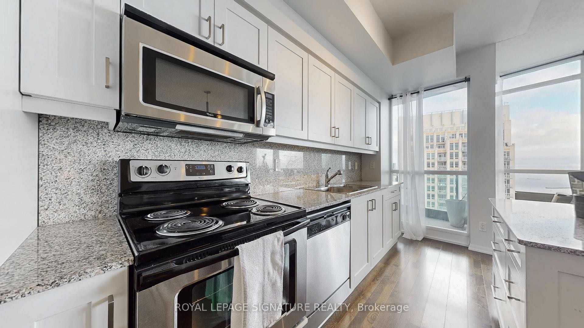 3403-215 Fort York Boulevard, Toronto, ON - Indoor Photo Showing Kitchen With Stainless Steel Kitchen With Upgraded Kitchen