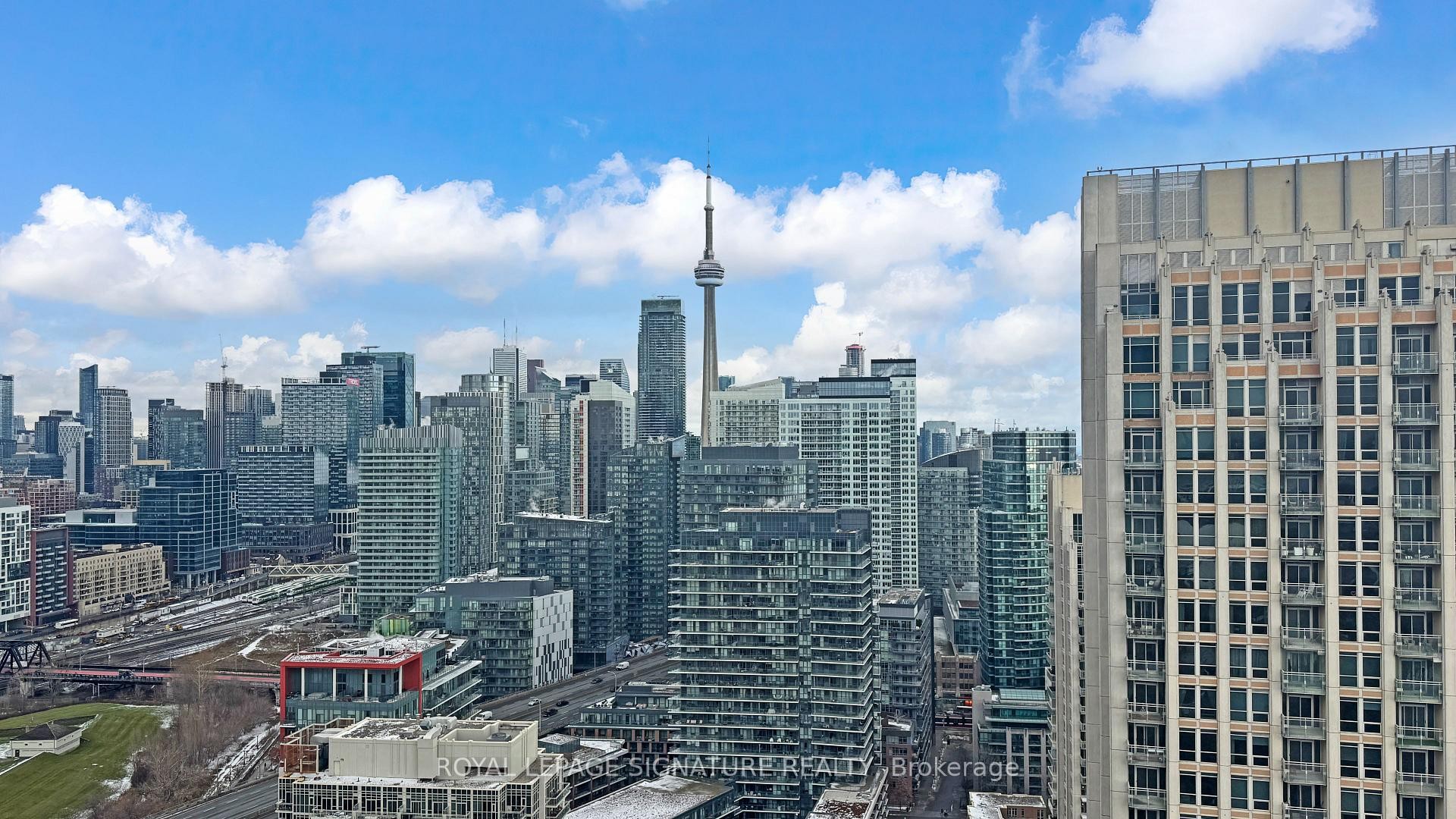 3403-215 Fort York Boulevard, Toronto, ON - Outdoor