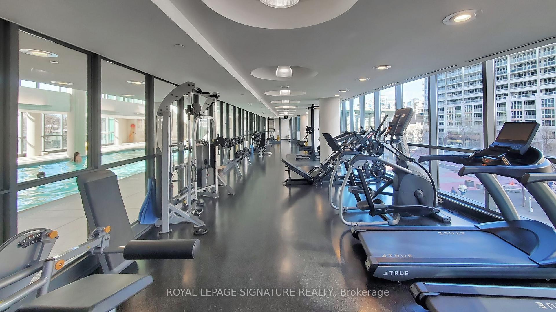 3403-215 Fort York Boulevard, Toronto, ON - Indoor Photo Showing Gym Room