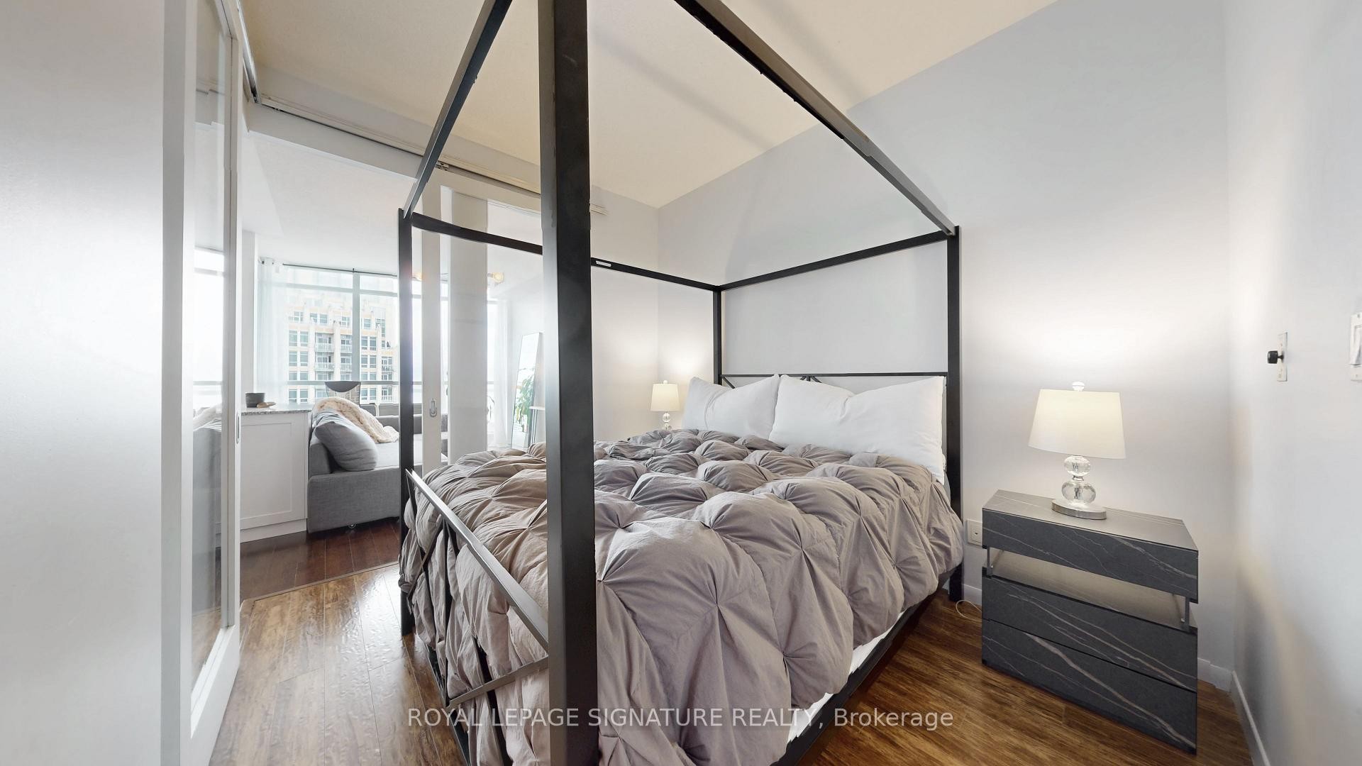3403-215 Fort York Boulevard, Toronto, ON - Indoor Photo Showing Bedroom