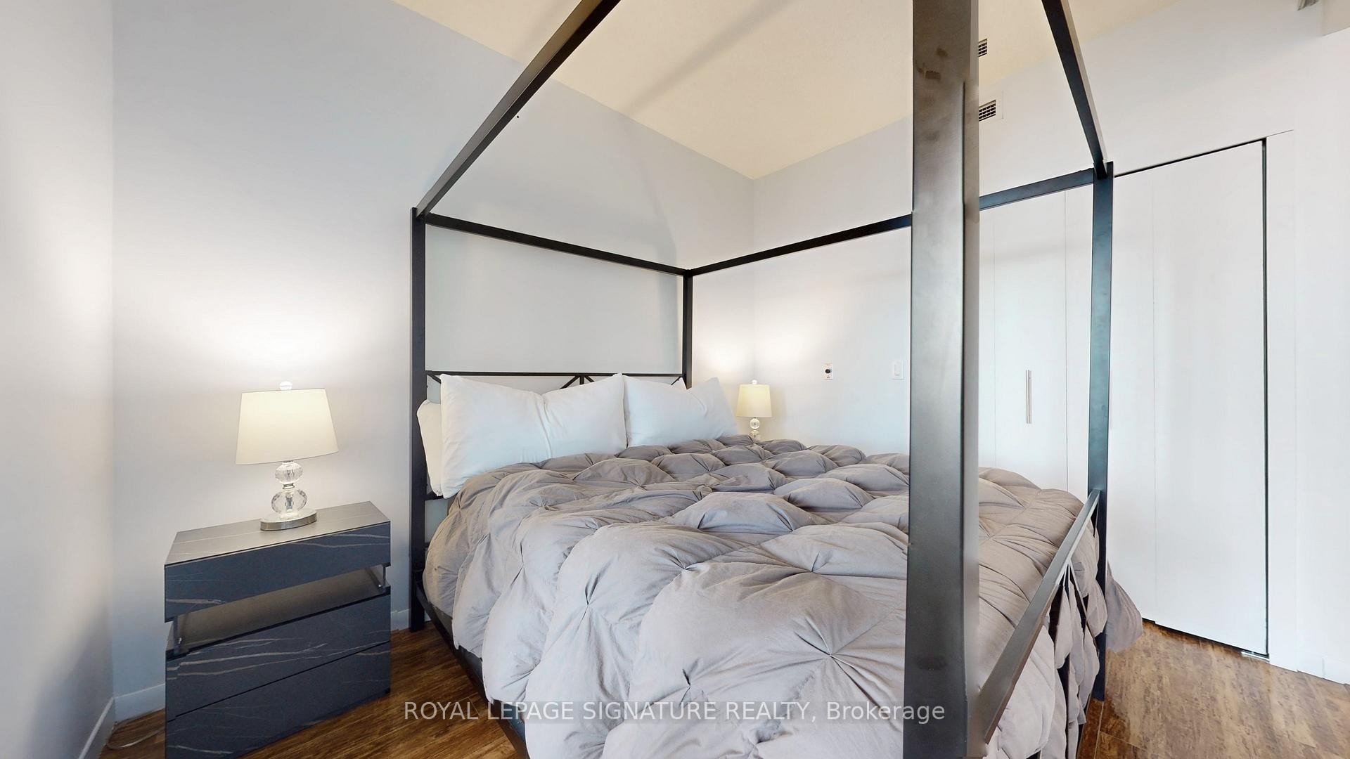3403-215 Fort York Boulevard, Toronto, ON - Indoor Photo Showing Bedroom