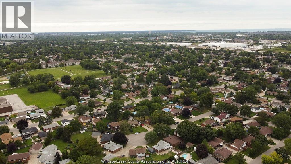 5440 Lyndon, Windsor, ON - Outdoor With View