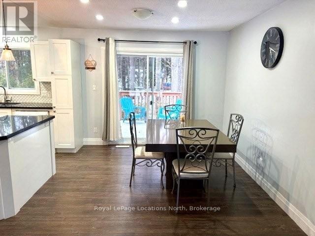 40 Vanier Street, Tiny, ON - Indoor