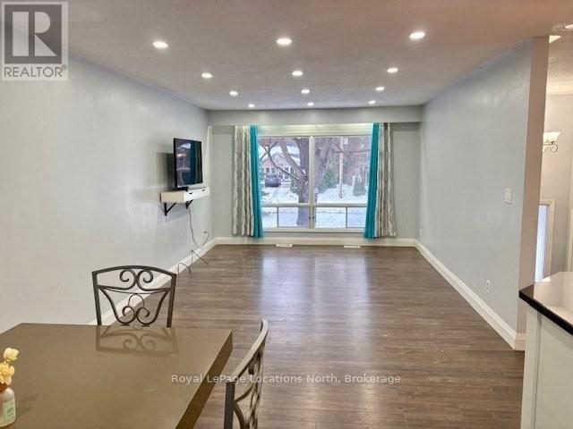 40 Vanier Street, Tiny, ON - Indoor Photo Showing Other Room