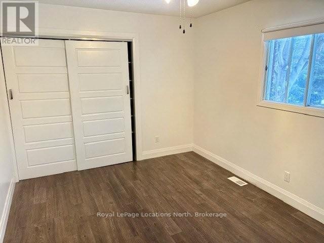 40 Vanier Street, Tiny, ON - Indoor Photo Showing Other Room