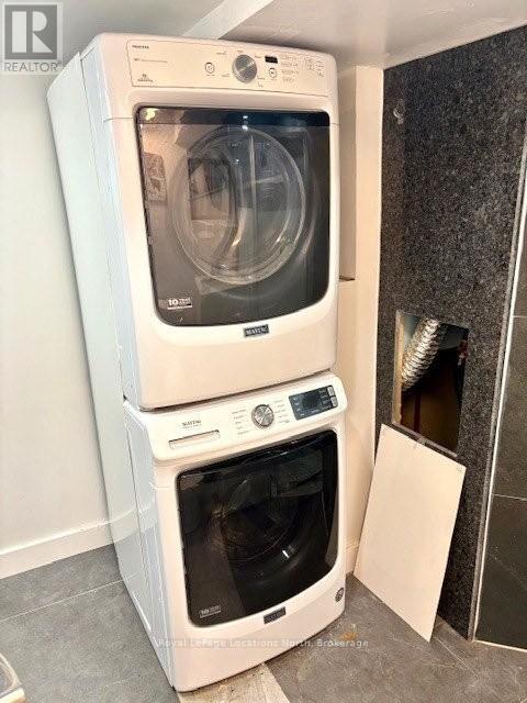 40 Vanier Street, Tiny, ON - Indoor Photo Showing Laundry Room