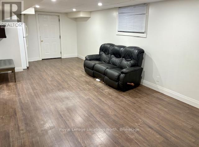 40 Vanier Street, Tiny, ON - Indoor