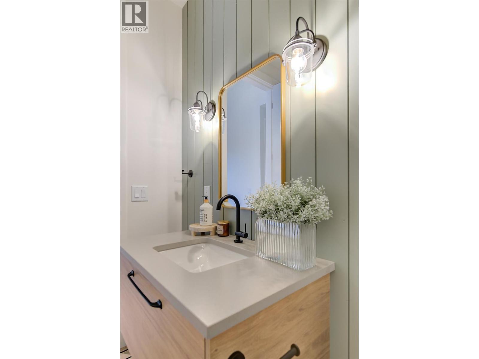 Staged photos are of 759 Barnaby Rd - 761 Barnaby Road, Kelowna, BC - Indoor Photo Showing Bathroom