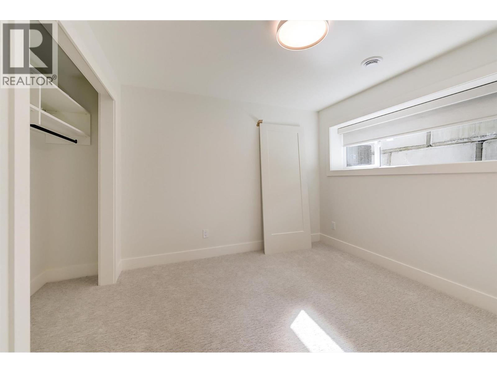 761 Barnaby Road, Kelowna, BC - Indoor Photo Showing Other Room