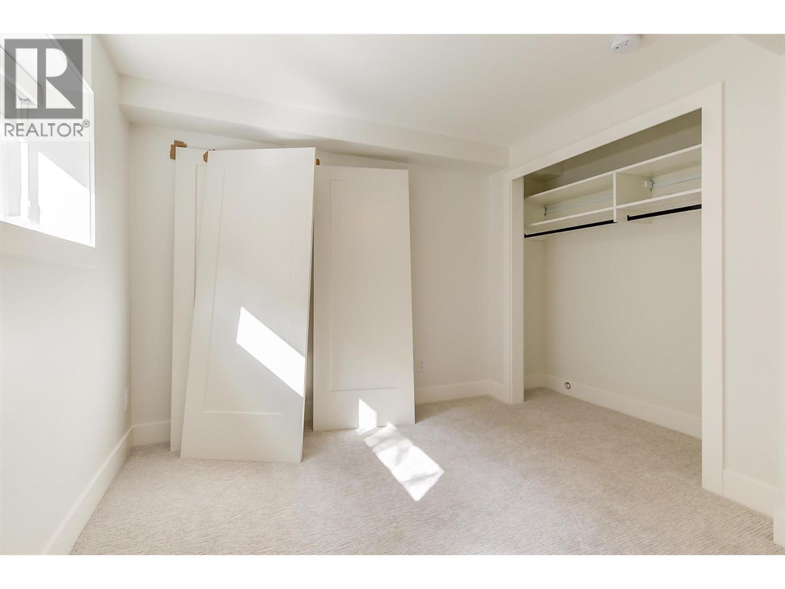 761 Barnaby Road, Kelowna, BC - Indoor Photo Showing Other Room