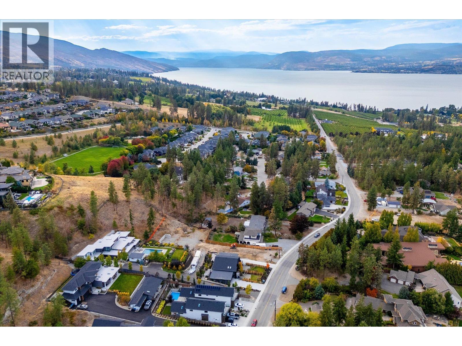 Close to wineries, gold courses and mountain trails! - 761 Barnaby Road, Kelowna, BC - Outdoor With Body Of Water With View