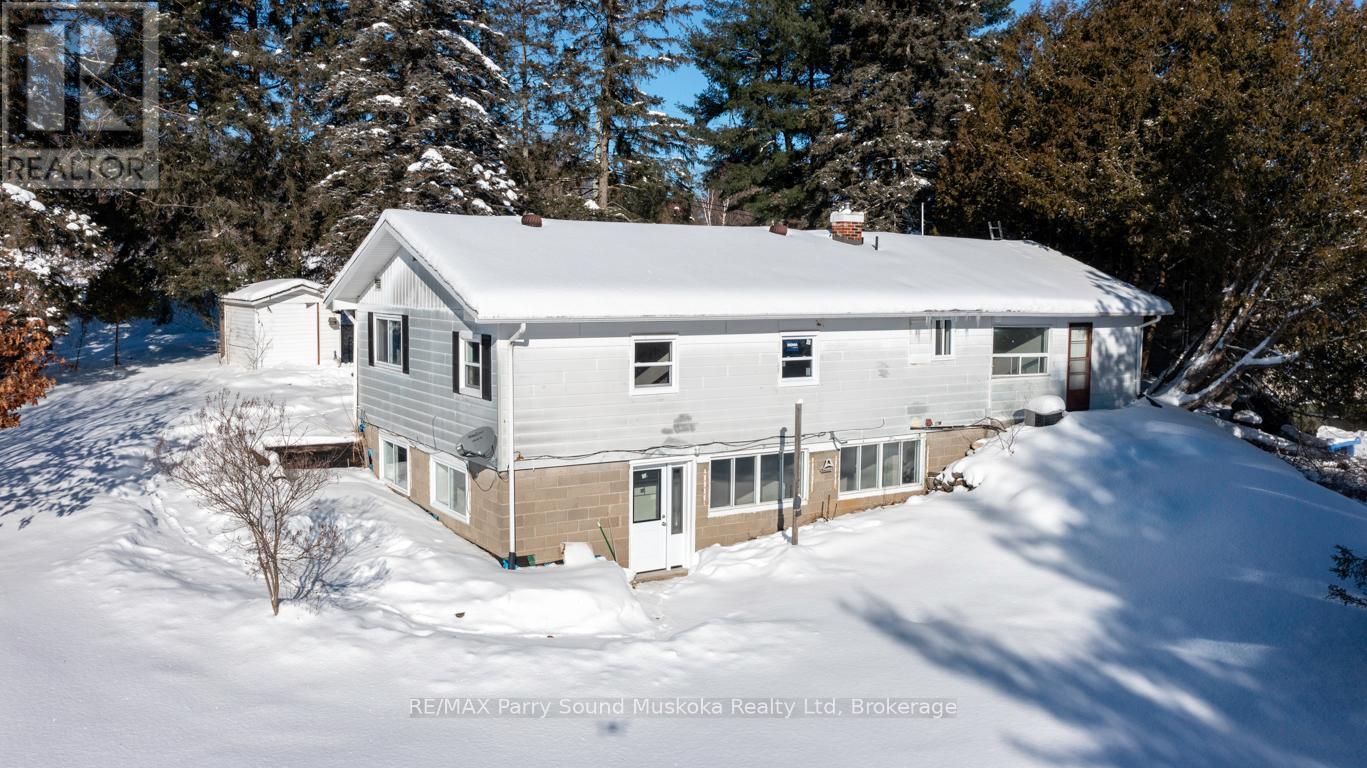 Full Bright Walk out Lower Level - 53 124 Highway, Mcdougall, ON - Outdoor