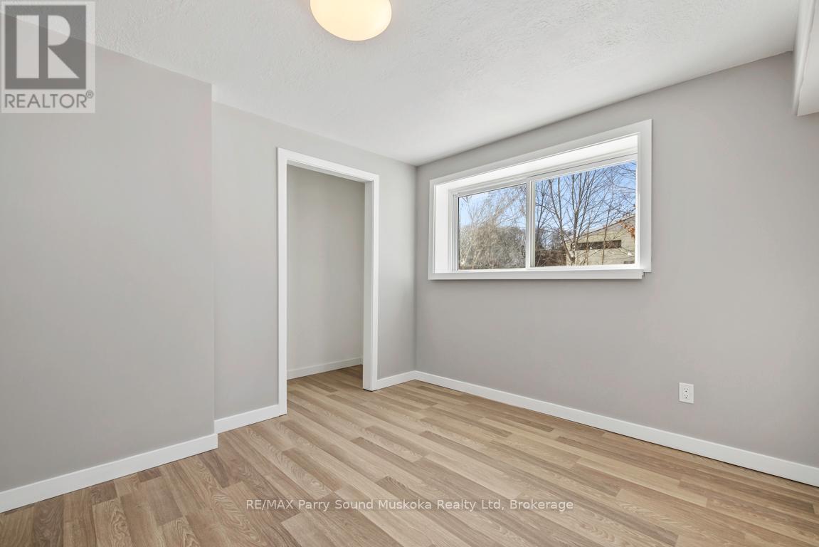 53 124 Highway, Mcdougall, ON - Indoor Photo Showing Other Room