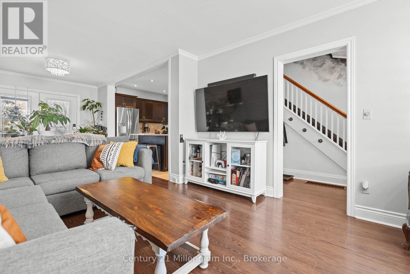 1188 2Nd Avenue W, Owen Sound, ON - Indoor Photo Showing Living Room