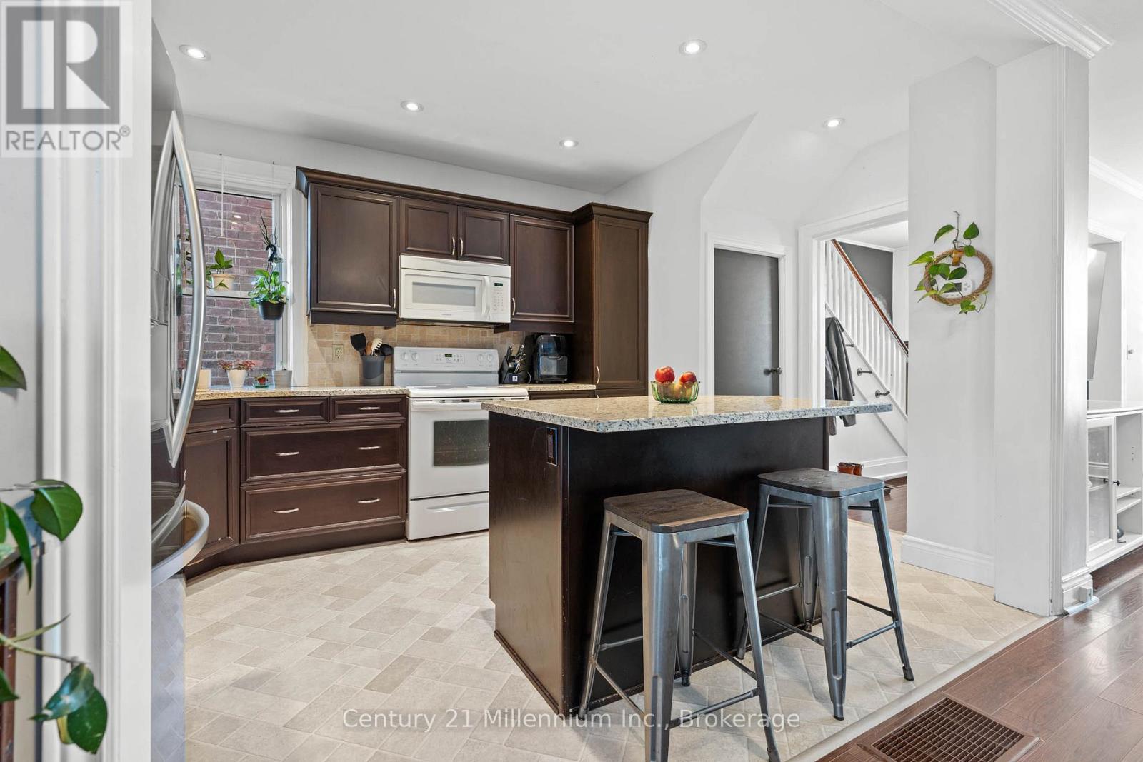 1188 2Nd Avenue W, Owen Sound, ON - Indoor Photo Showing Kitchen