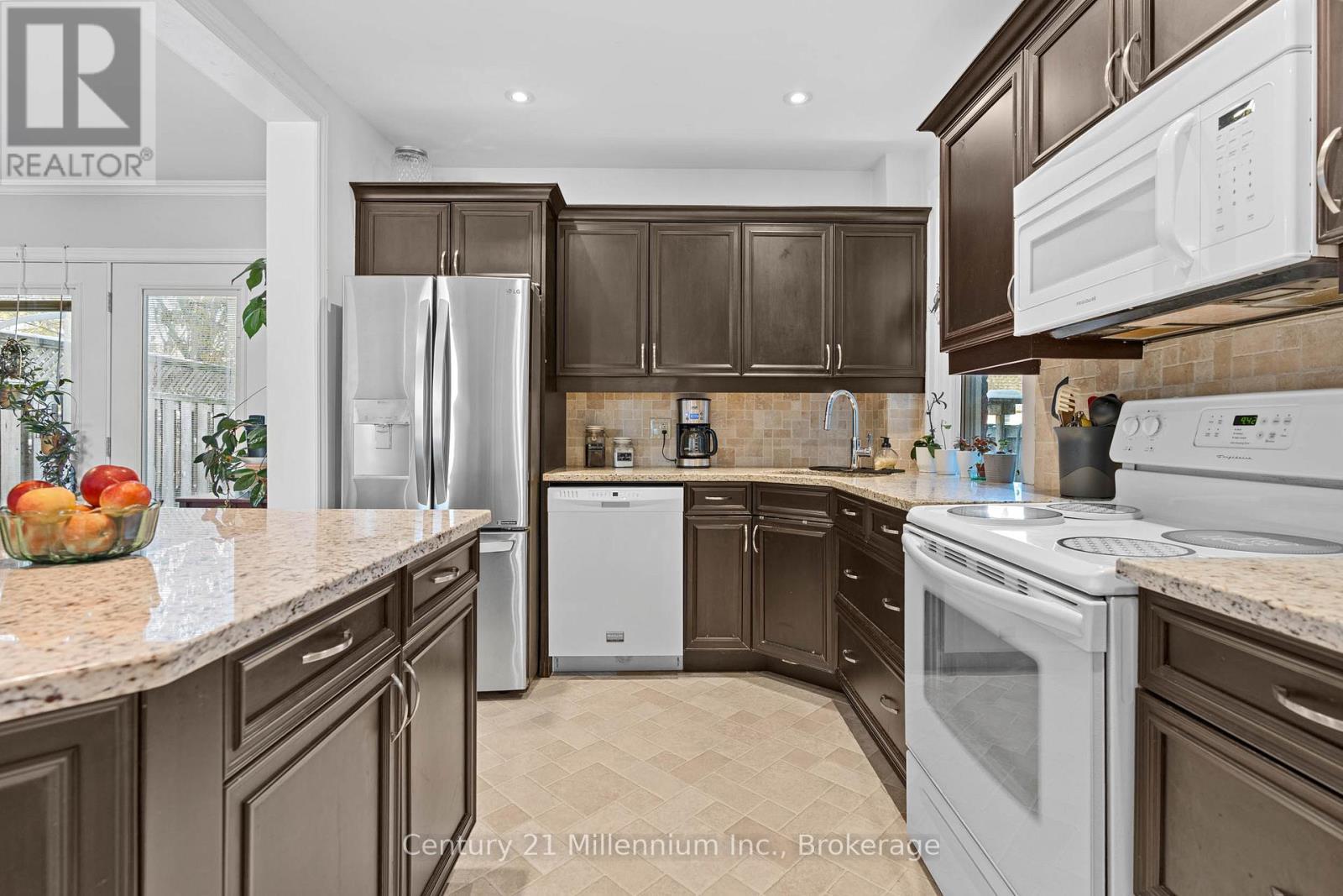 1188 2Nd Avenue W, Owen Sound, ON - Indoor Photo Showing Kitchen