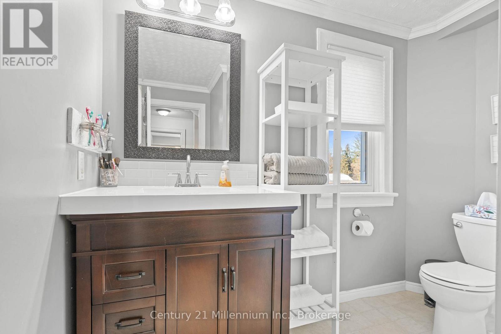 1188 2Nd Avenue W, Owen Sound, ON - Indoor Photo Showing Bathroom