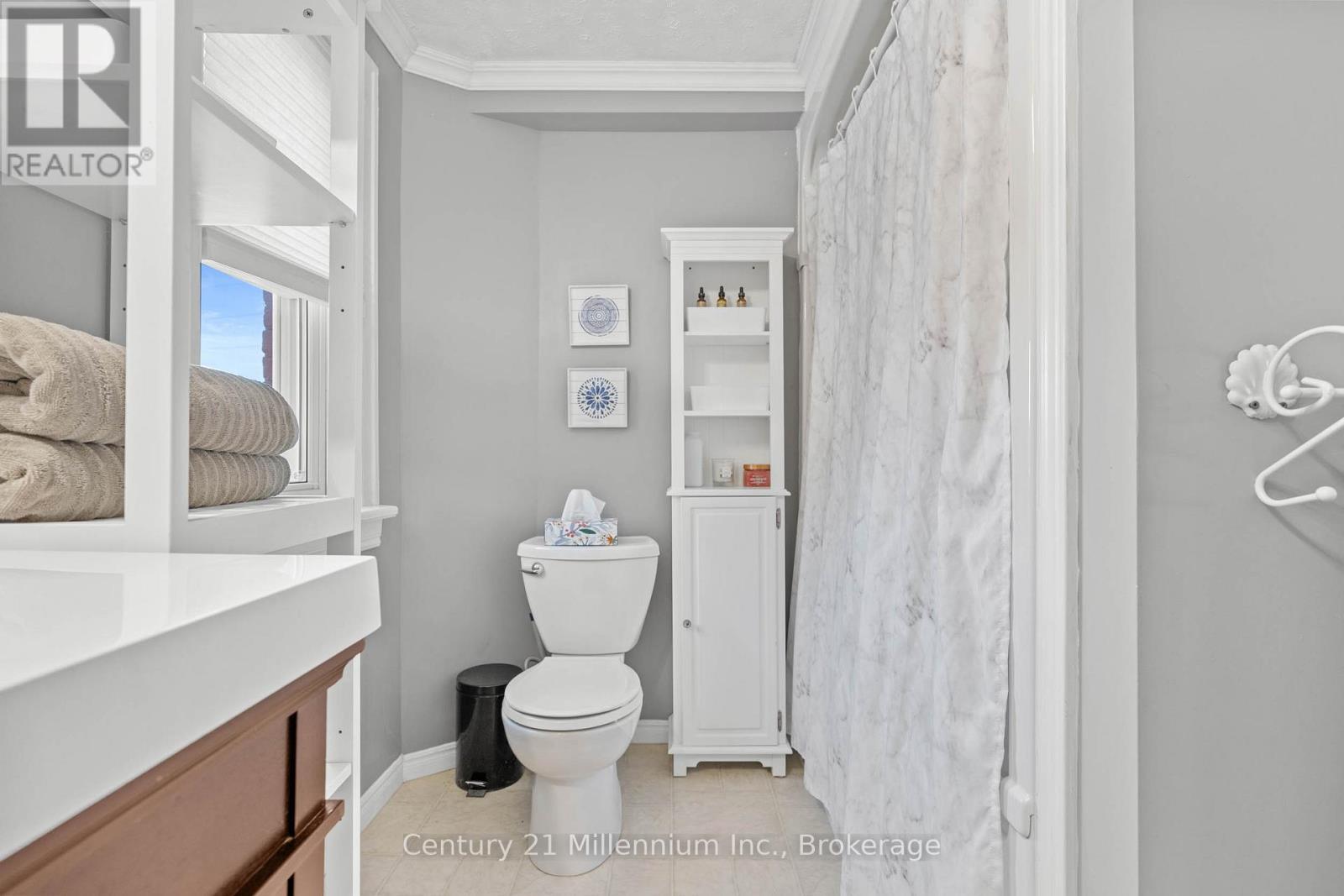1188 2Nd Avenue W, Owen Sound, ON - Indoor Photo Showing Bathroom