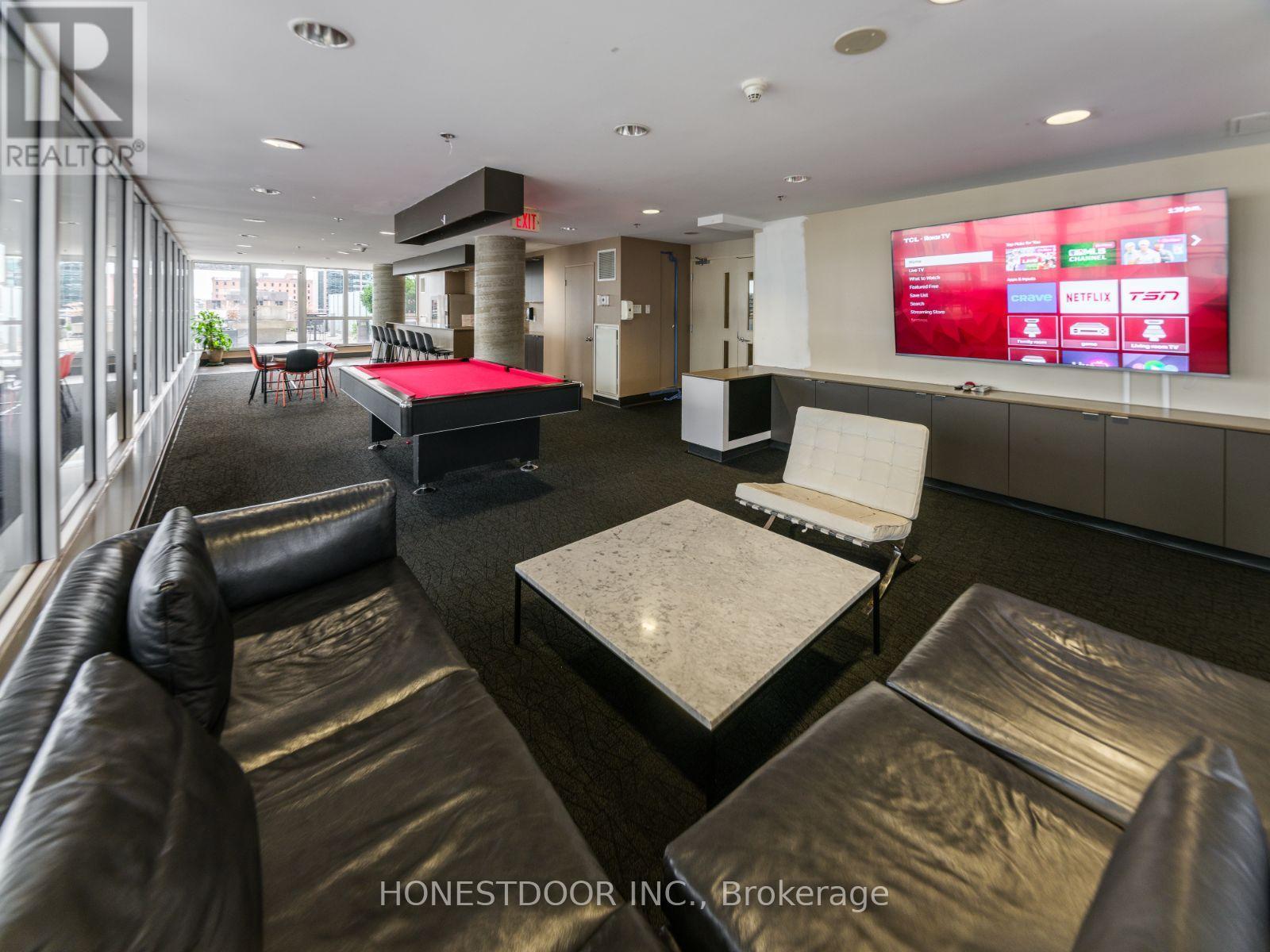 1610 - 324 Laurier Avenue W, Ottawa, ON - Indoor