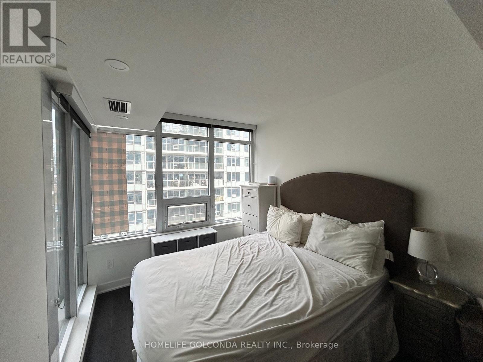 910 - 19 Bathurst Street, Toronto, ON - Indoor Photo Showing Bedroom