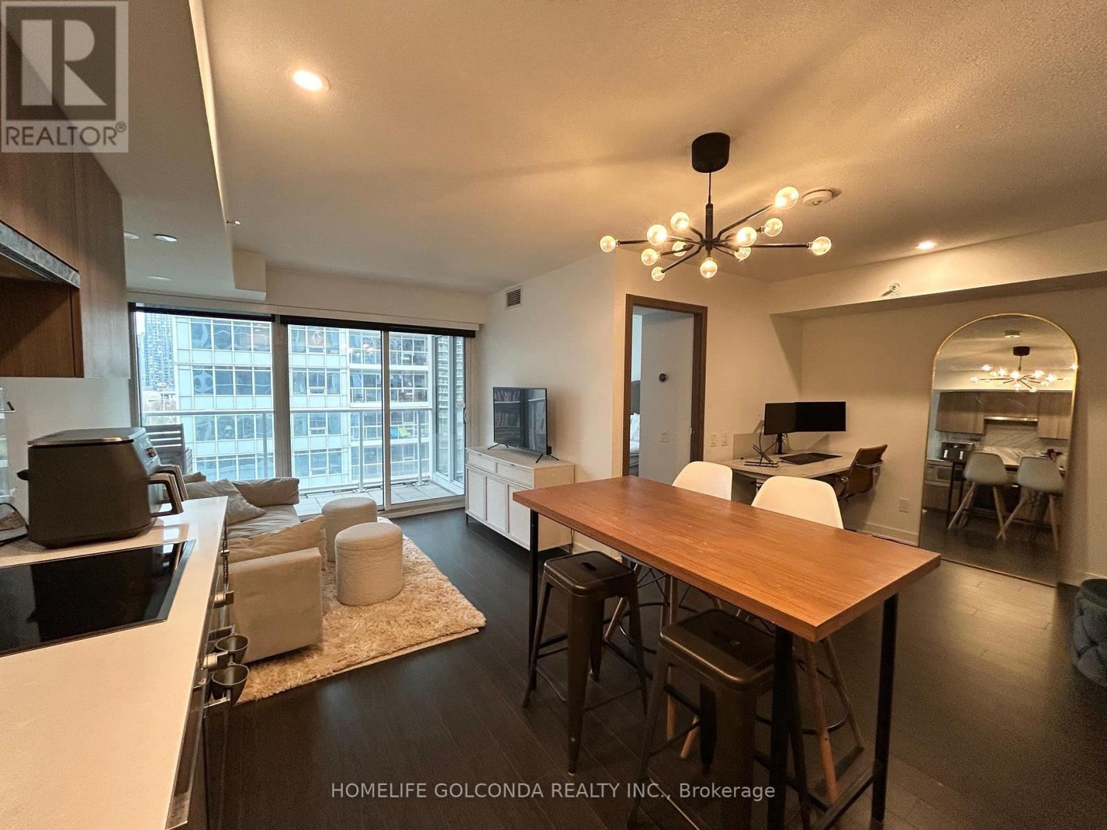 910 - 19 Bathurst Street, Toronto, ON - Indoor