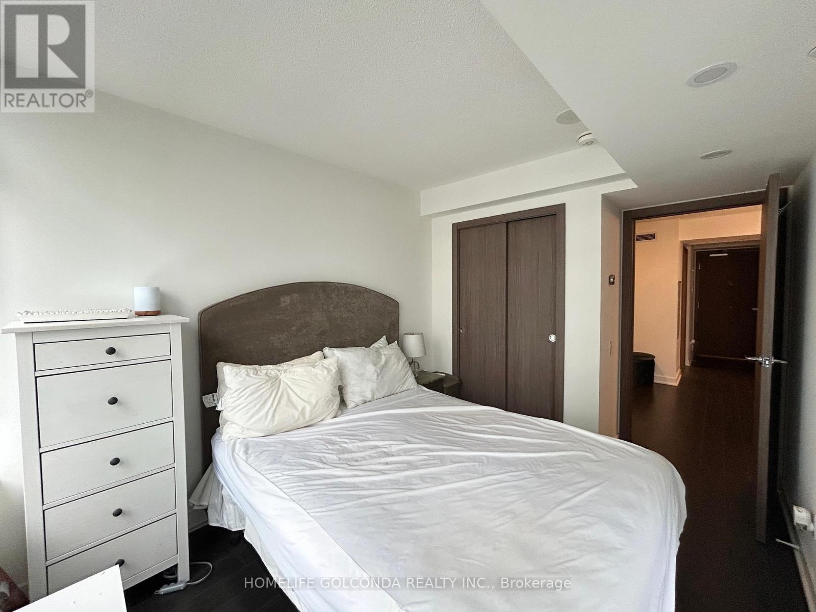 910 - 19 Bathurst Street, Toronto, ON - Indoor Photo Showing Bedroom