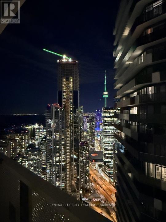 7312 - 138 Downes Street, Toronto, ON - Outdoor