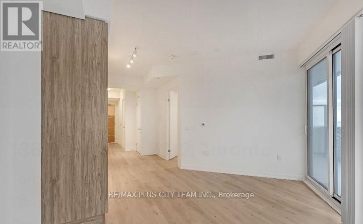 7312 - 138 Downes Street, Toronto, ON - Indoor Photo Showing Other Room