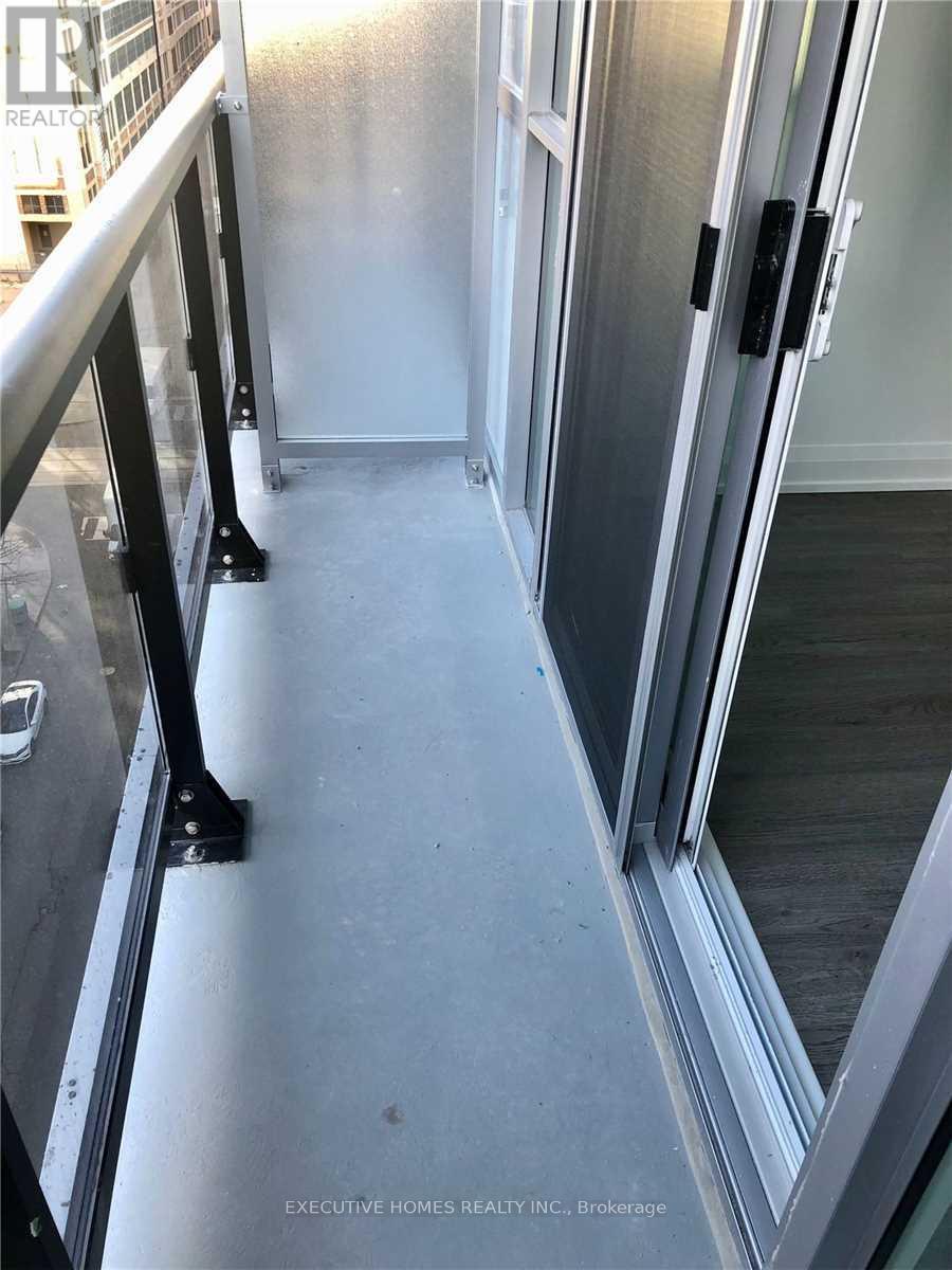 906 - 77 Mutual Street, Toronto, ON - Outdoor