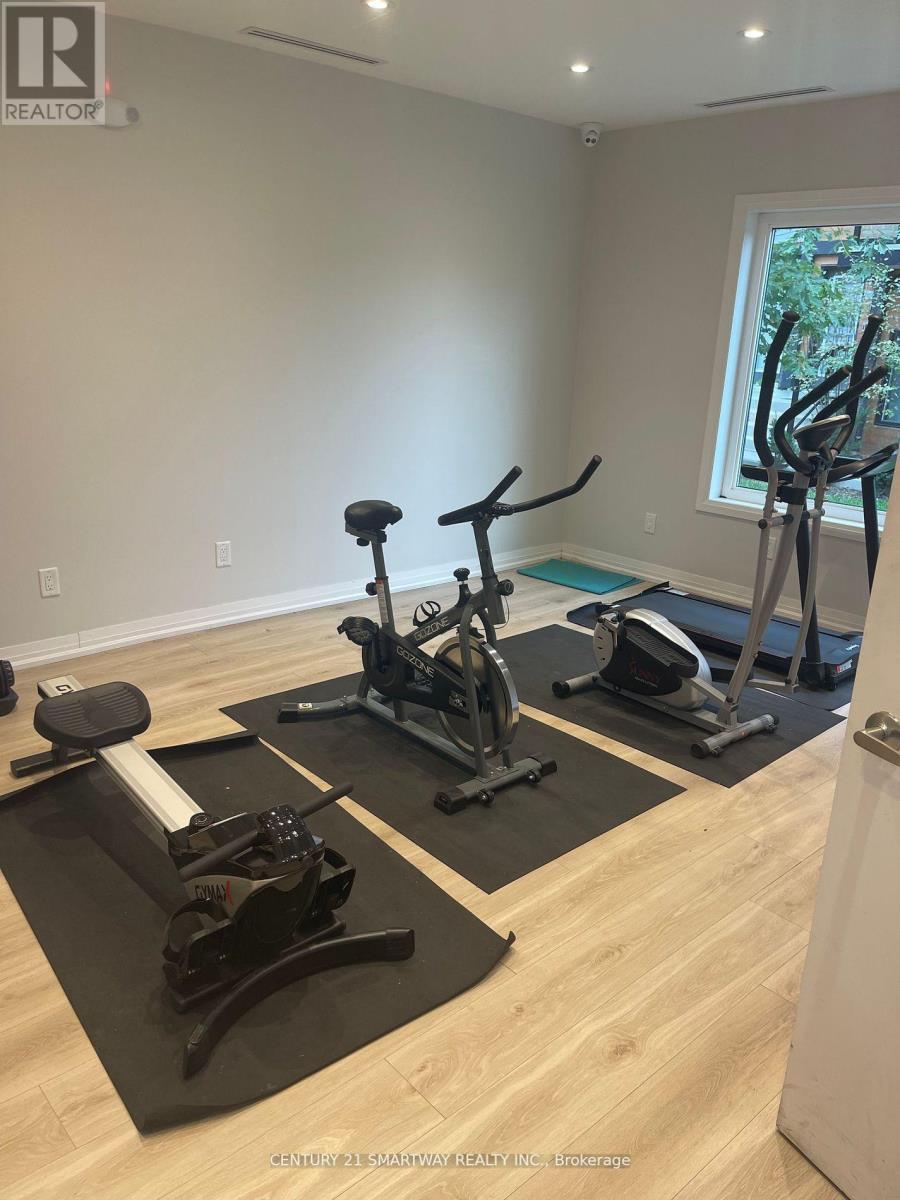 119 - 402 The East Mall, Toronto, ON - Indoor Photo Showing Gym Room