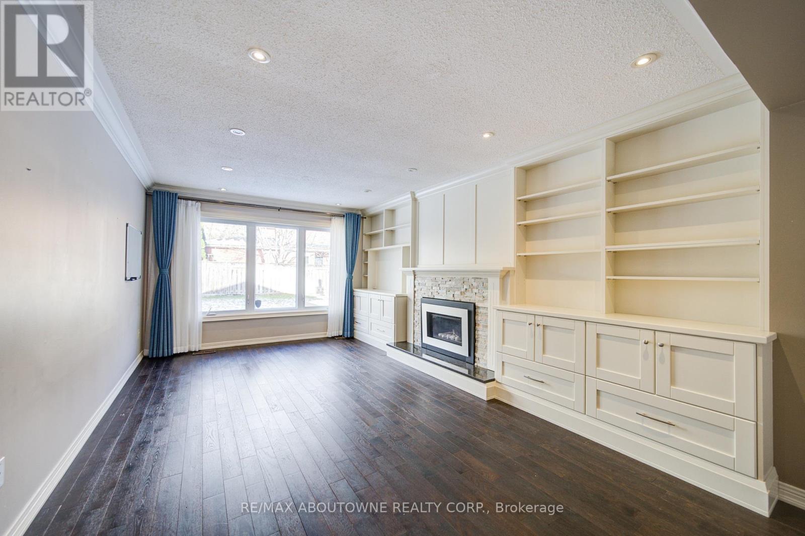 1251 Old Colony Road, Oakville, ON - Indoor With Fireplace