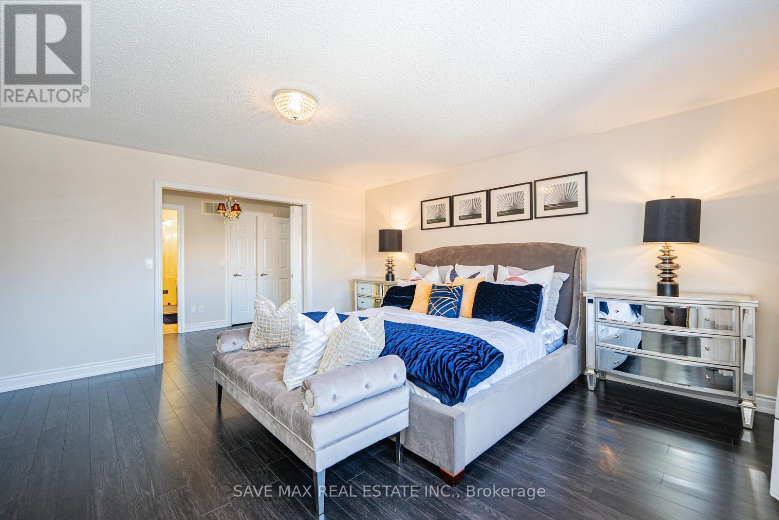 5 Dillon Drive, Brampton, ON - Indoor Photo Showing Bedroom