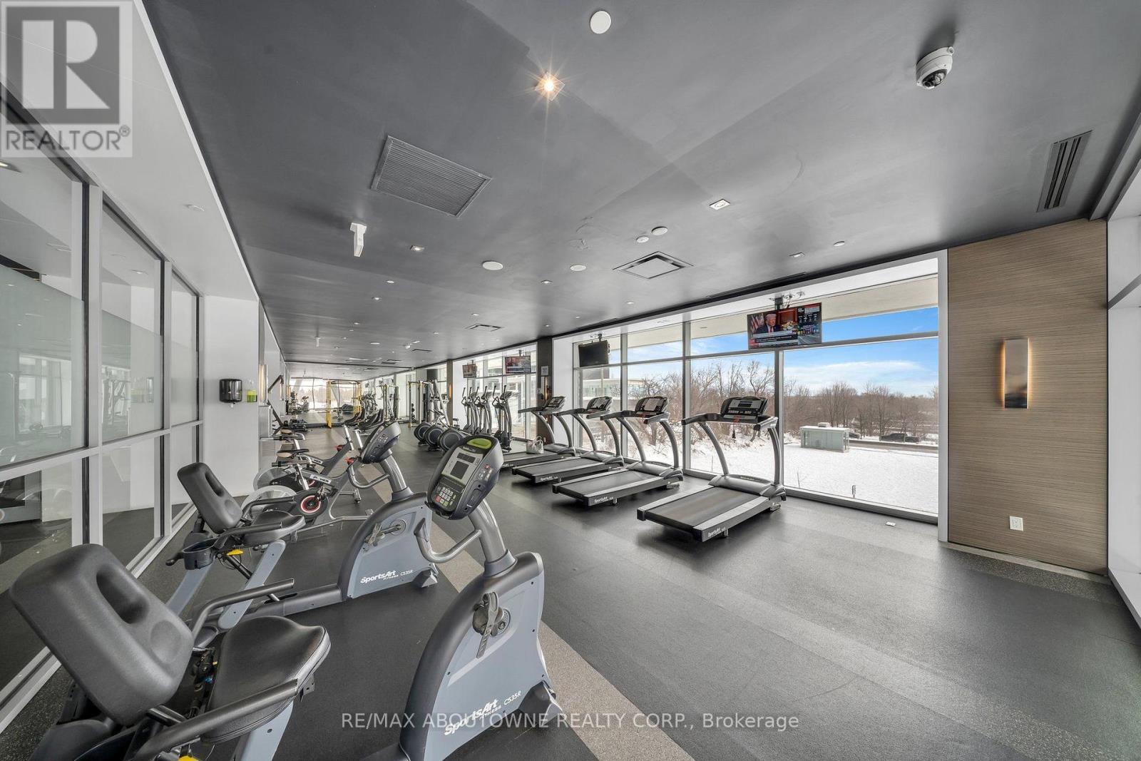 1407 - 33 Shore Breeze Drive, Toronto, ON - Indoor Photo Showing Gym Room