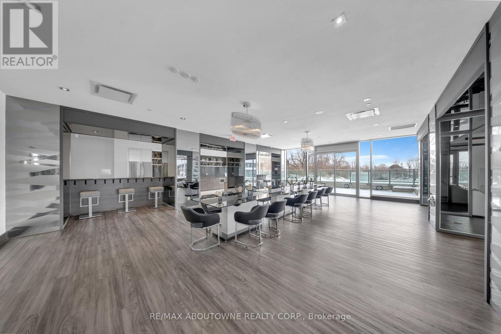 1407 - 33 Shore Breeze Drive, Toronto, ON - Indoor