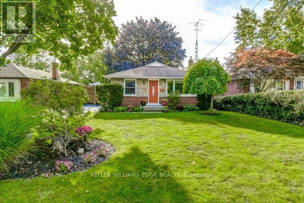 1216 De Quincy Crescent, Burlington, ON - Outdoor