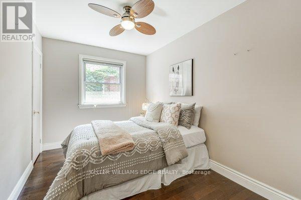 1216 De Quincy Crescent, Burlington, ON - Indoor Photo Showing Bedroom