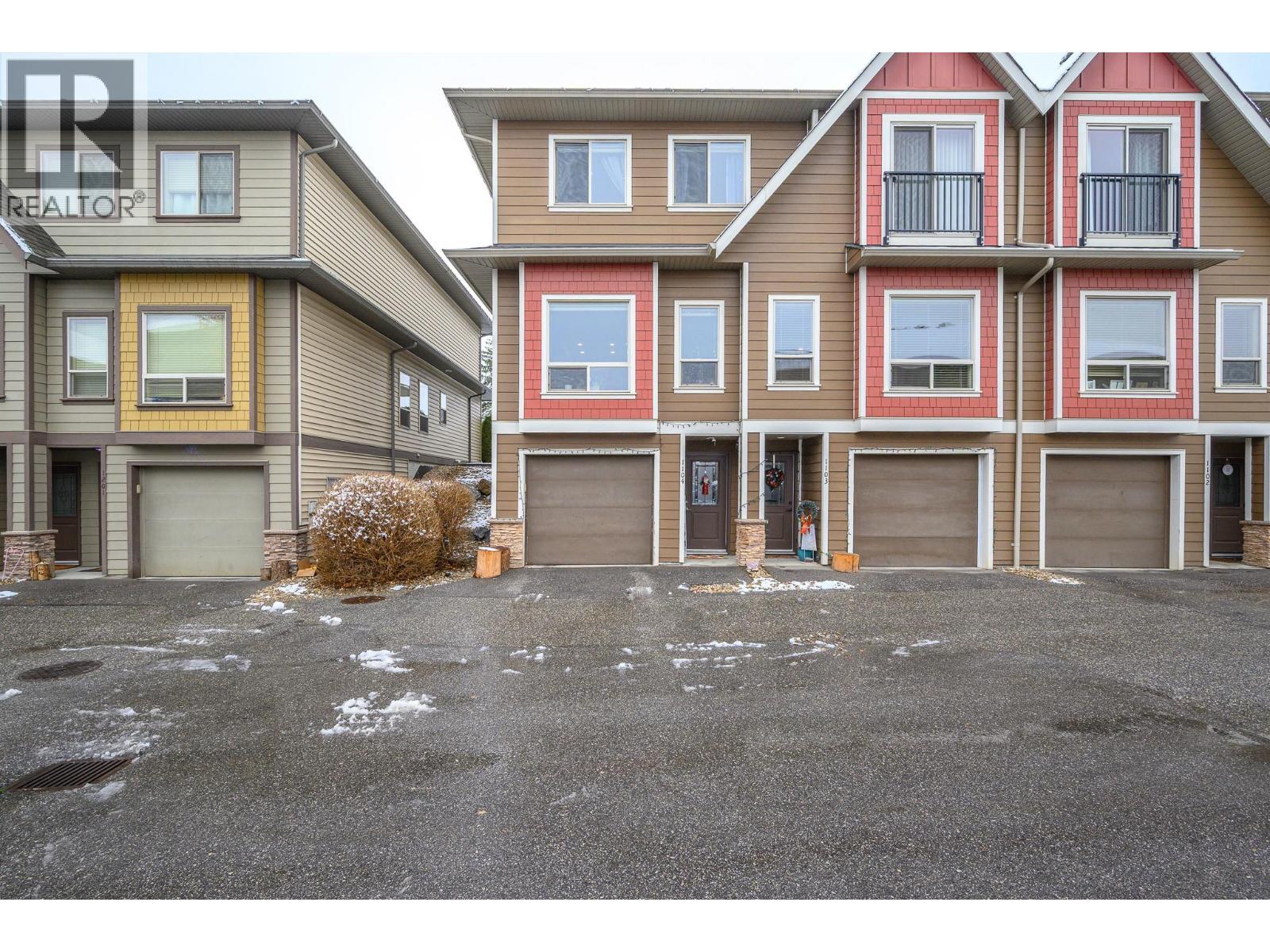 4900 Heritage Drive Unit# 1104, Vernon, BC - Outdoor With Facade