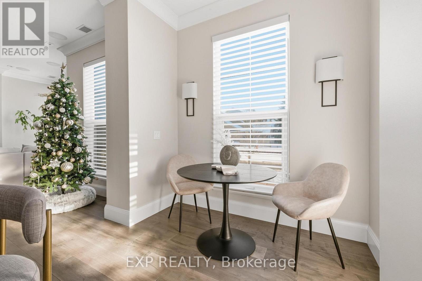 Th10 - 155 Caroline Street S, Waterloo, ON - Indoor Photo Showing Dining Room