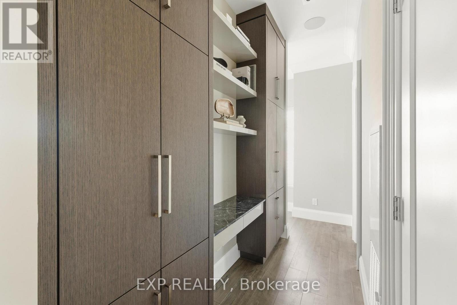 Th10 - 155 Caroline Street S, Waterloo, ON - Indoor