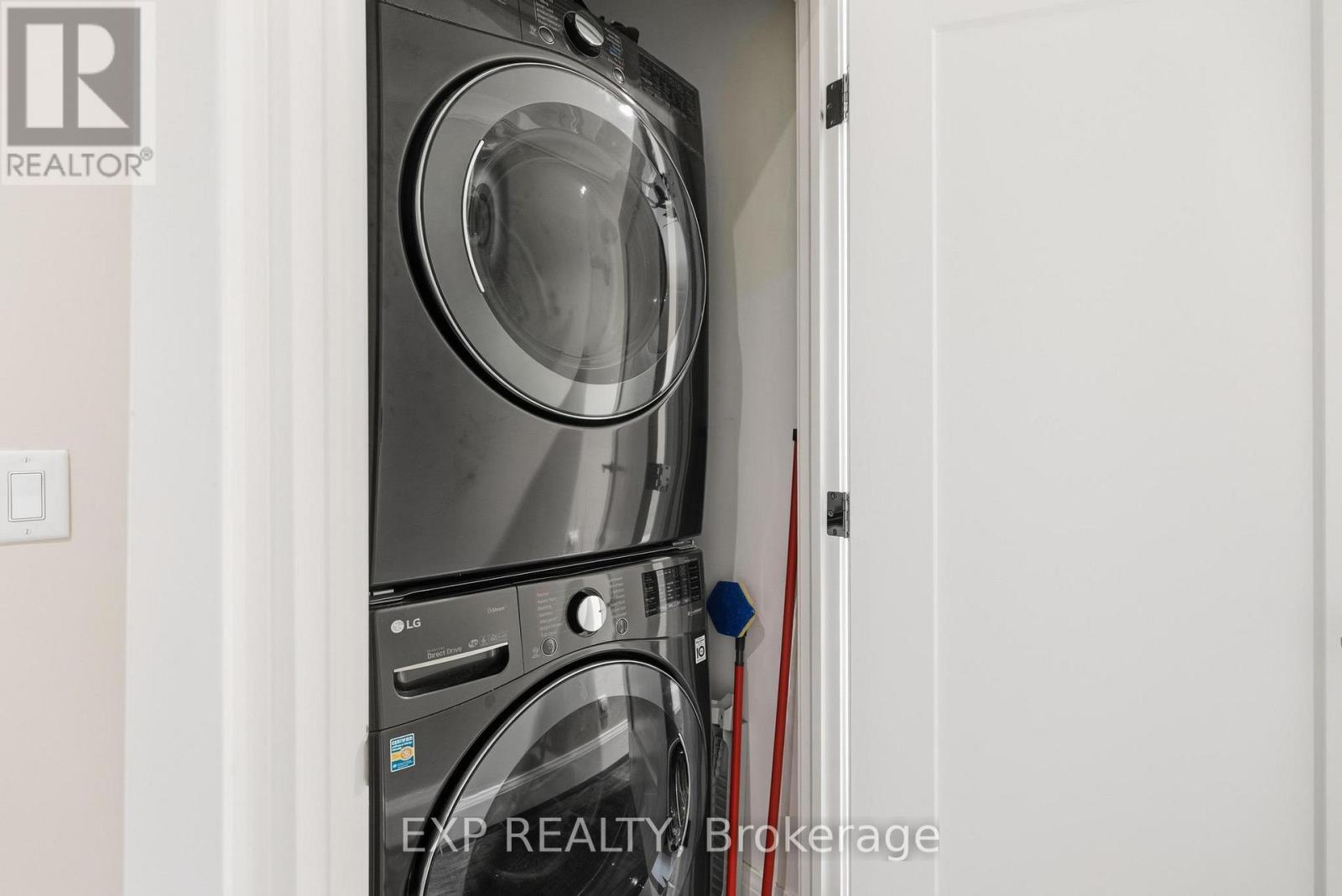 Th10 - 155 Caroline Street S, Waterloo, ON - Indoor Photo Showing Laundry Room