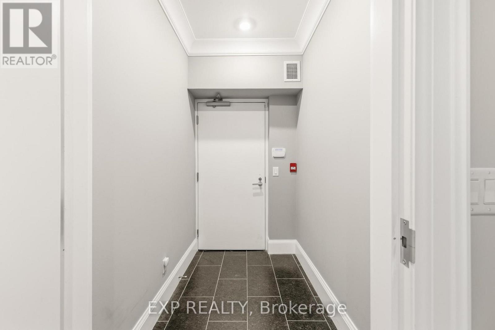 Th10 - 155 Caroline Street S, Waterloo, ON - Indoor Photo Showing Other Room