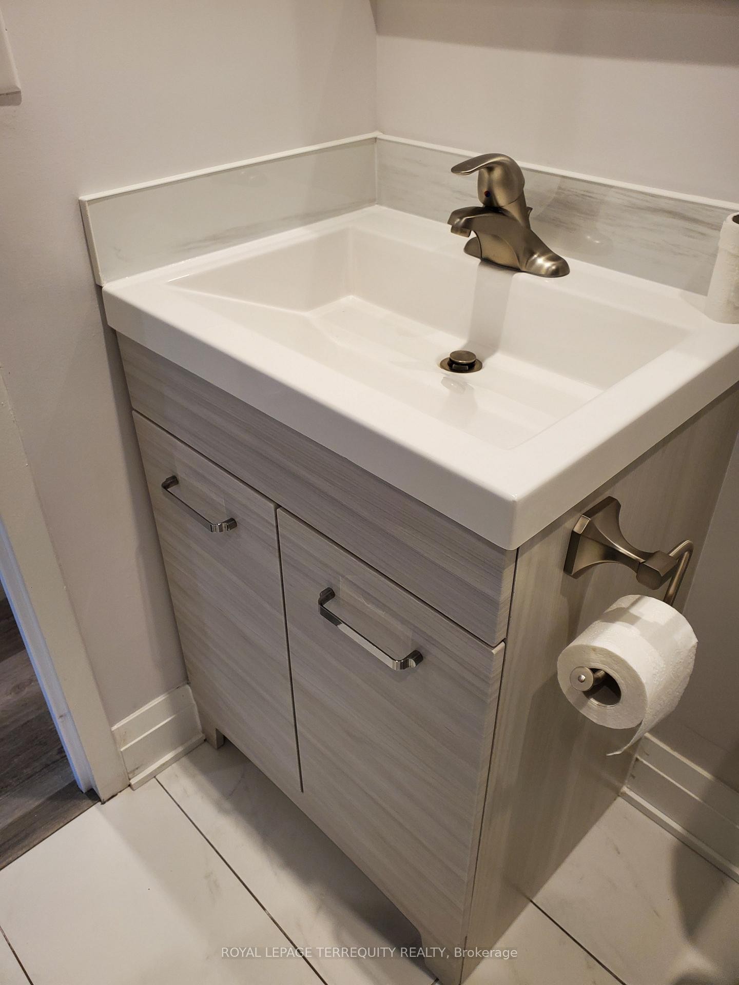 1405-99 Harbour Square, Toronto, ON - Indoor Photo Showing Bathroom