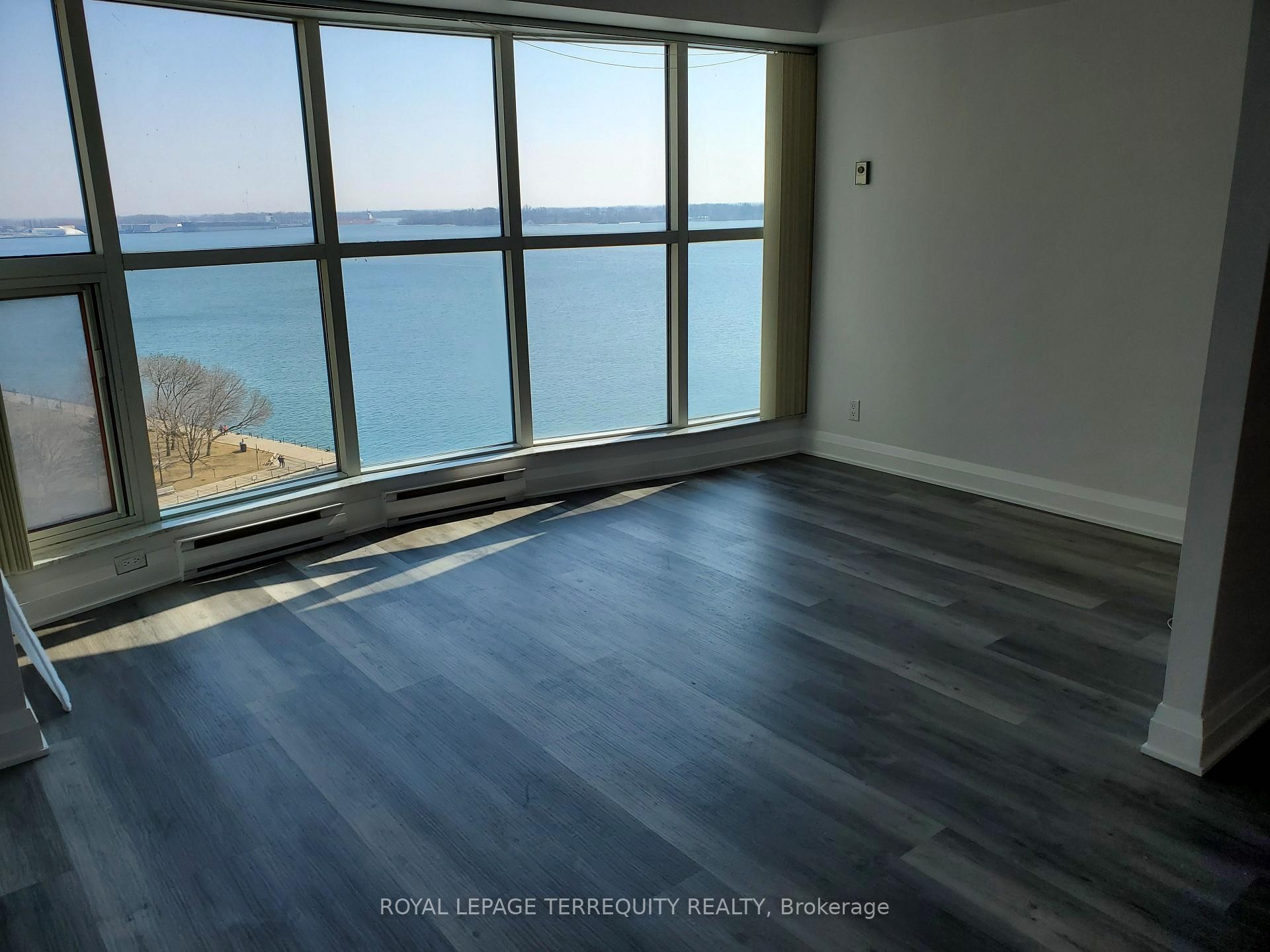 1405-99 Harbour Square, Toronto, ON - Indoor Photo Showing Other Room With Body Of Water